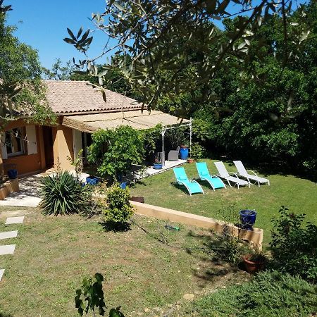 Entre Nimes Et Arles Villa Bellegarde  Exteriör bild