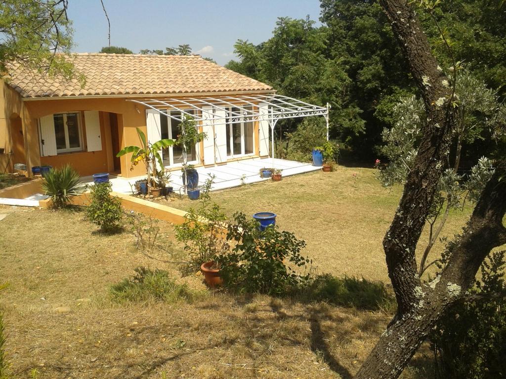 Entre Nimes Et Arles Villa Bellegarde  Exteriör bild